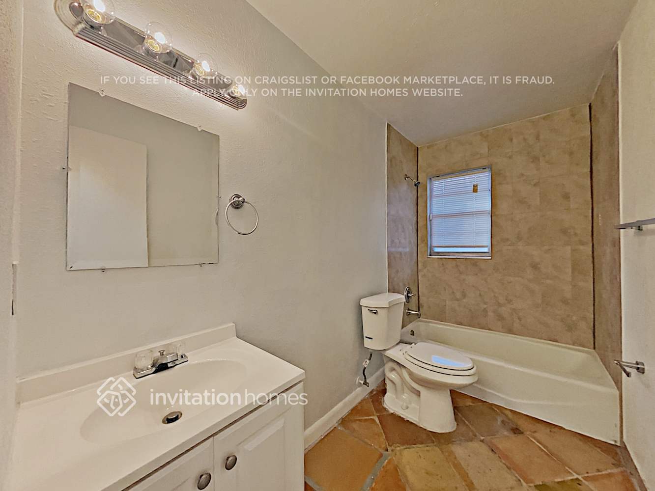 Building Photo - 3635 N Mountain Dr