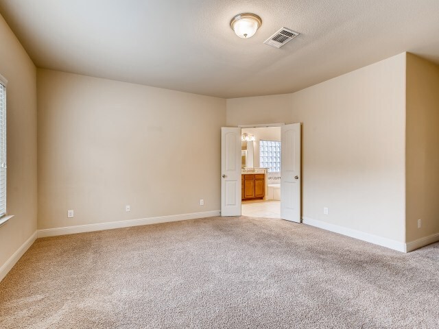 Building Photo - 12619 Quarter J