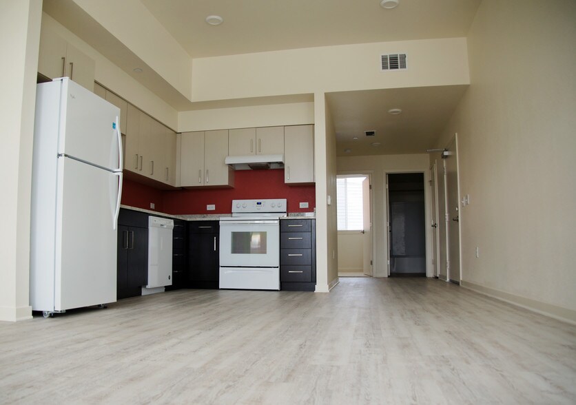 Building Photo - Kestrel Mixed Age Community