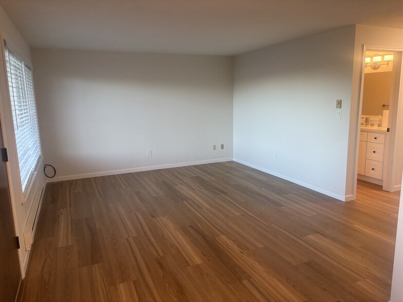 Building Photo - 7409 Hill Ave