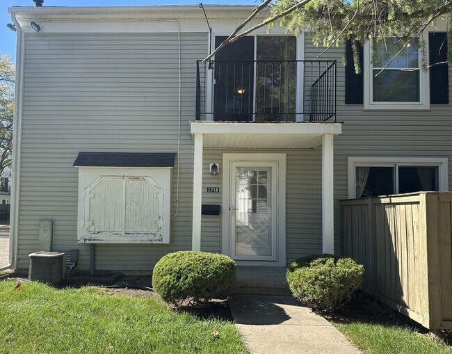 Building Photo - 2718 Glenbridge Ct