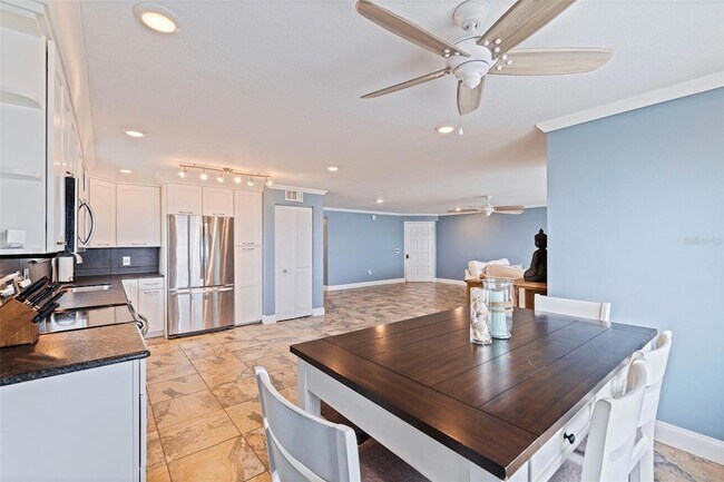 Building Photo - 5000 Gulf Blvd