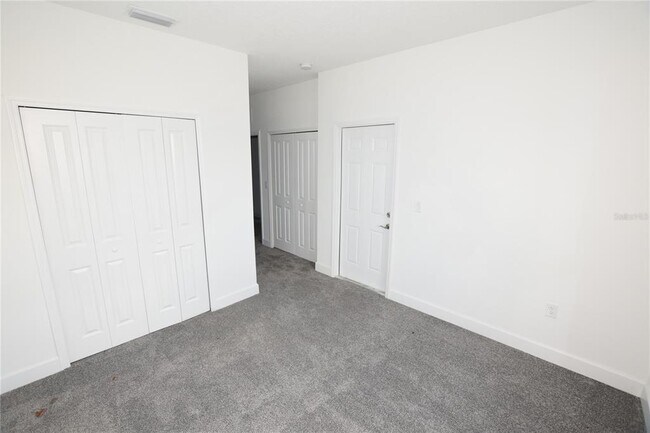 Building Photo - 458 Lake Shore Pkwy