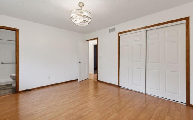 Building Photo - 12824 Eagle Ridge Dr