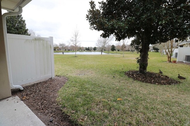 Building Photo - 221 Wooded Crossing Cir