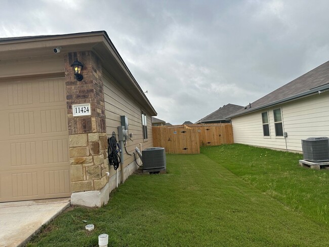Building Photo - Charming 3 Bed 2 Bath House in Lorena