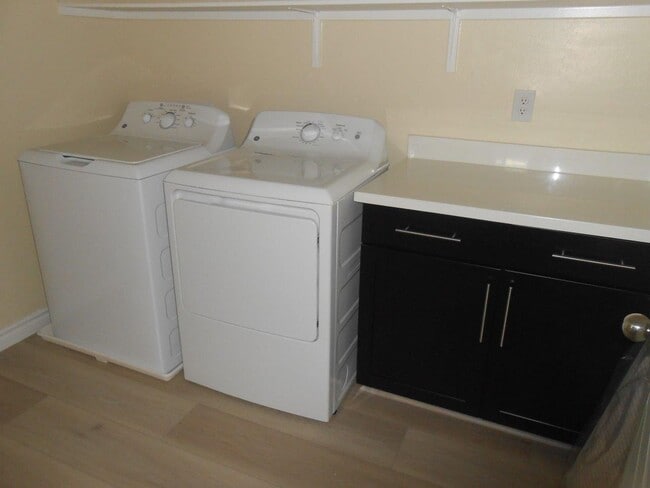 Building Photo - Beautiful Spacious Home in Henderson
