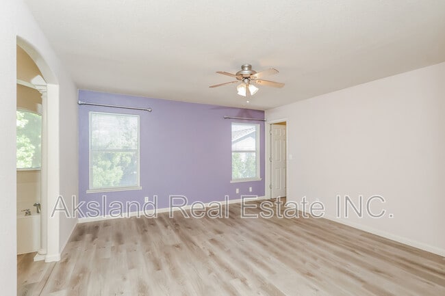 Building Photo - 624 Reed Ct