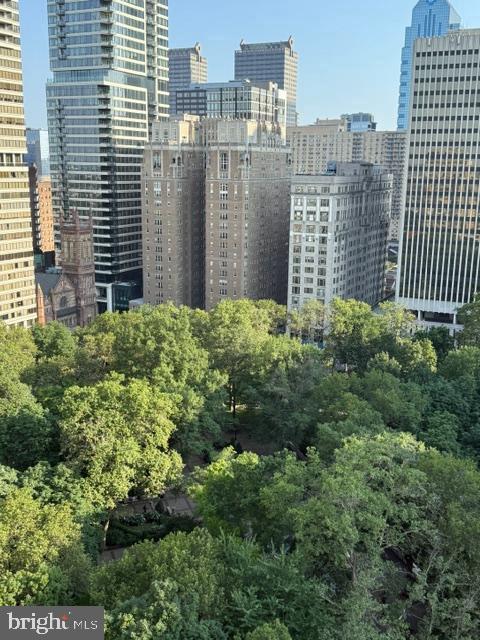 Building Photo - 1810 Rittenhouse Square
