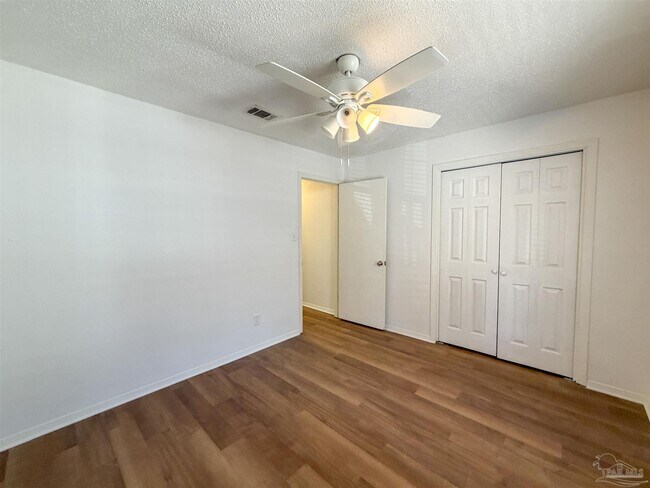 Building Photo - 1500 E Johnson Ave