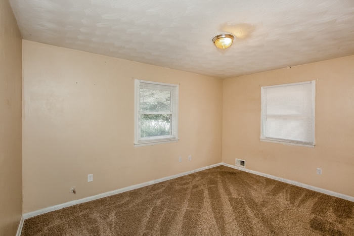 Building Photo - 709 Ernie Lu Ave