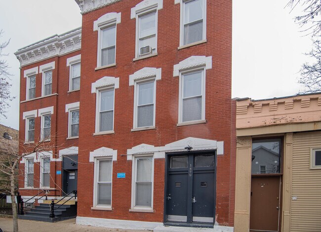 Primary Photo - 1479 W Huron St