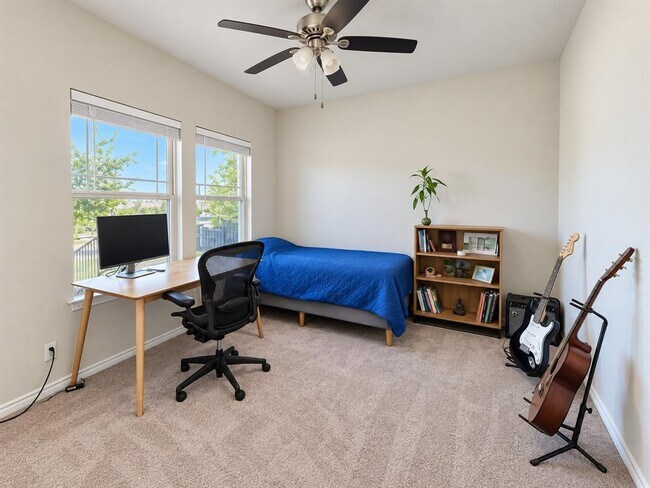 Building Photo - 8816 Sikes Way