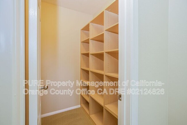 Building Photo - 3 Flowerdale