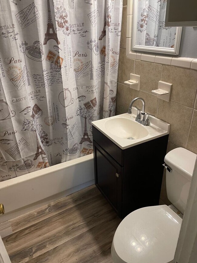 Building Photo - 4025 Gary Dr