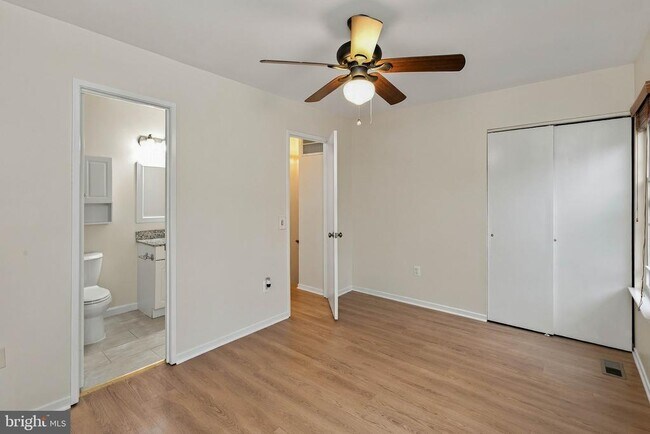 Building Photo - 1327 Alderton Ln
