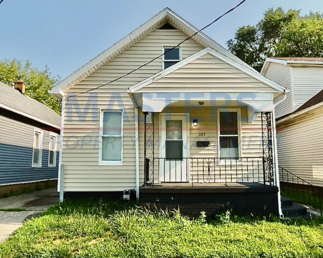 Building Photo - 225 Palmer St