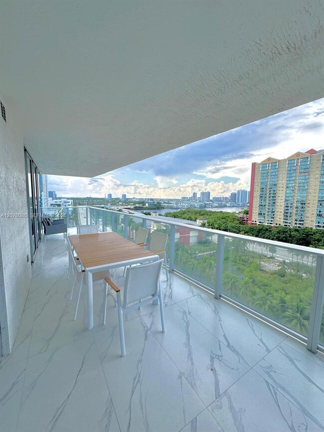 Building Photo - 330 Sunny Isles Blvd