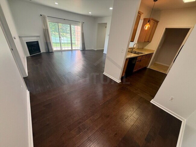 Building Photo - 48449 Manor Bridge Dr