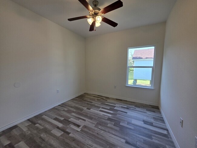 Building Photo - COMING SOON-PRE LEASING FOR MID SEPT OR OCT MOVE IN 4/2/2-Mardi Gras Floorplan