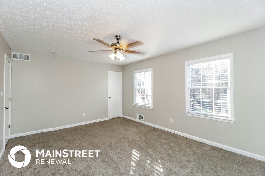 Building Photo - 112 Creekview Dr