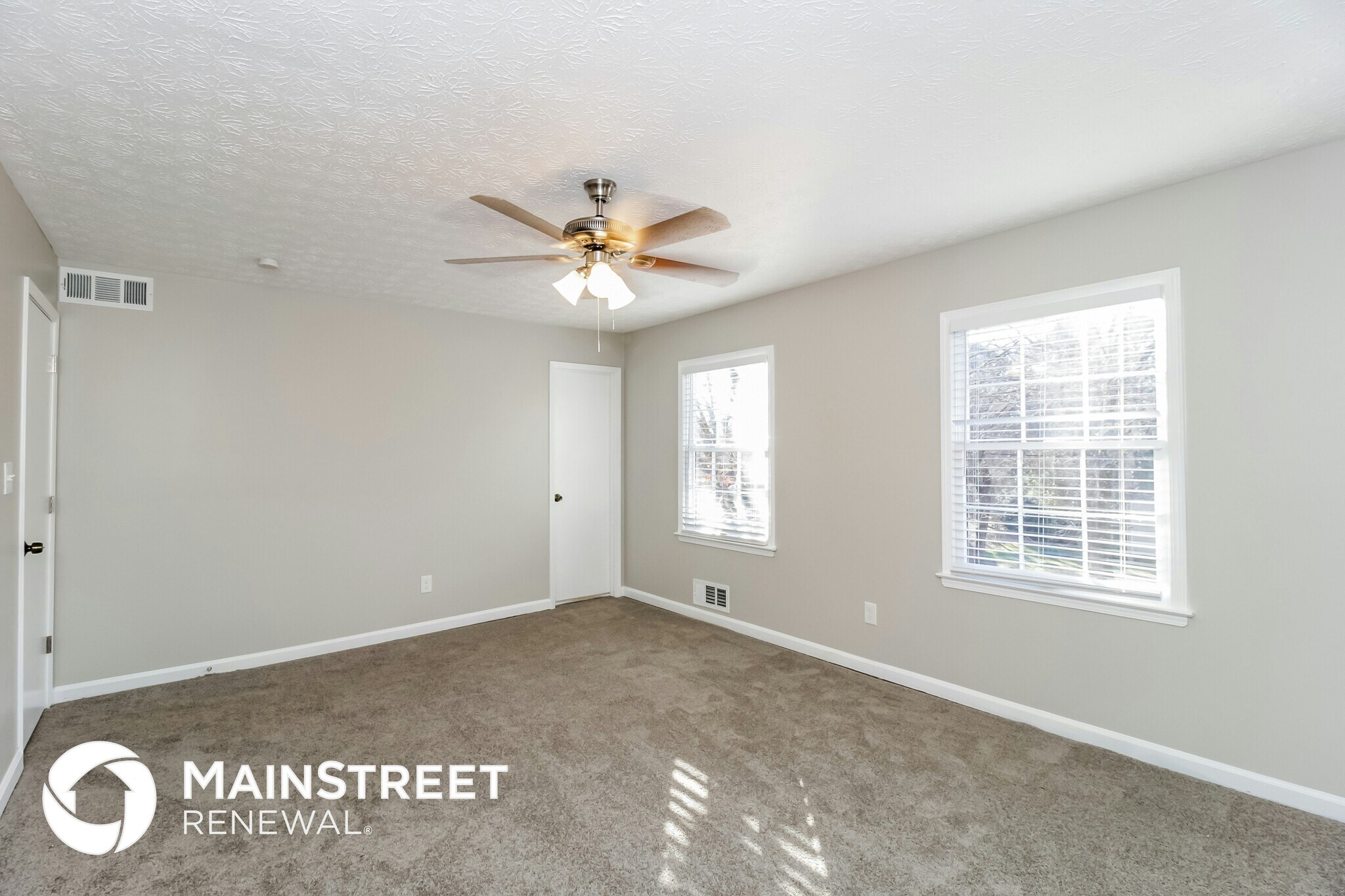 Building Photo - 112 Creekview Dr