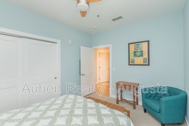 Building Photo - 111 Railroad Ave