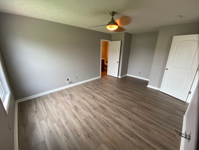 Building Photo - 4821 Wembley Way