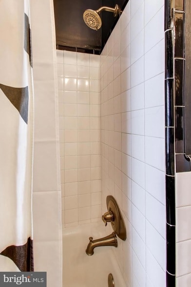 Building Photo - 1766 E Street NE Unit