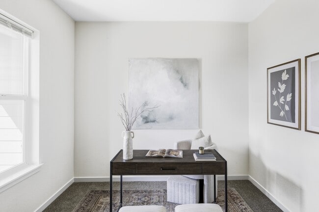 Building Photo - 2862 S Galapago Ct