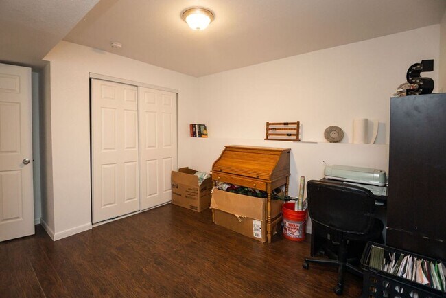 Building Photo - 117 43rd Ave Ct