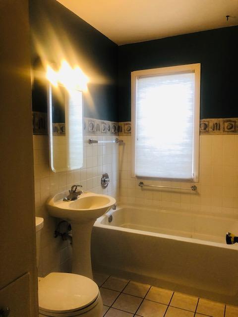 Building Photo - 1013 4th St SE