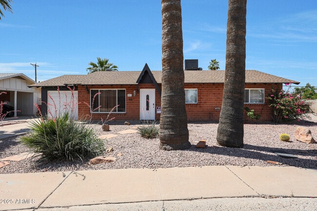 Building Photo - 8507 E Mariposa Dr