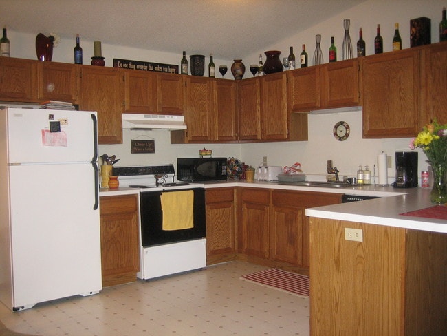 Building Photo - 9138 W Morgan Ave