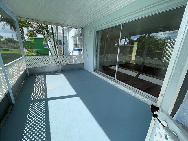Building Photo - 2151 Broom Ct