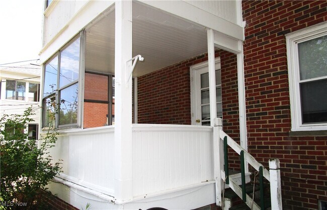 Building Photo - 14535 Cedar Rd