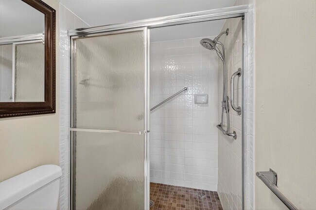 Building Photo - 7214 S Devon Dr