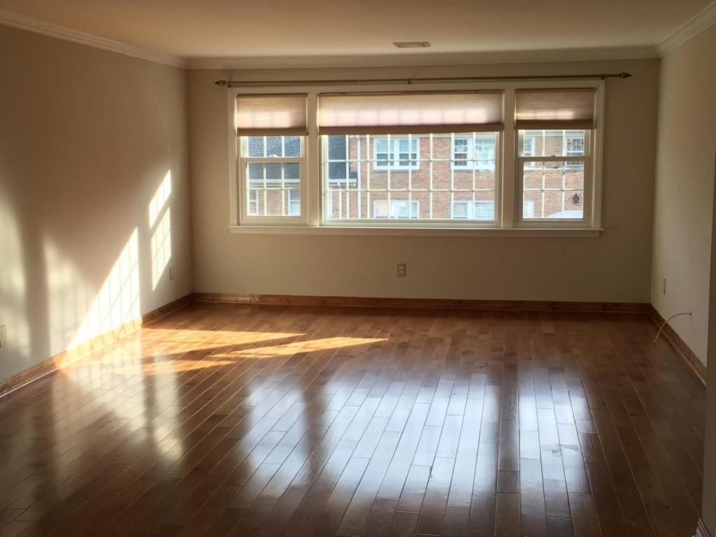 Building Photo - 82 Heritage Hill Rd