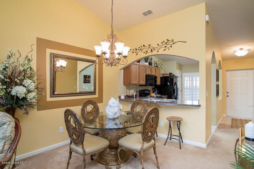 Dining Room - 4590 Radiant Way
