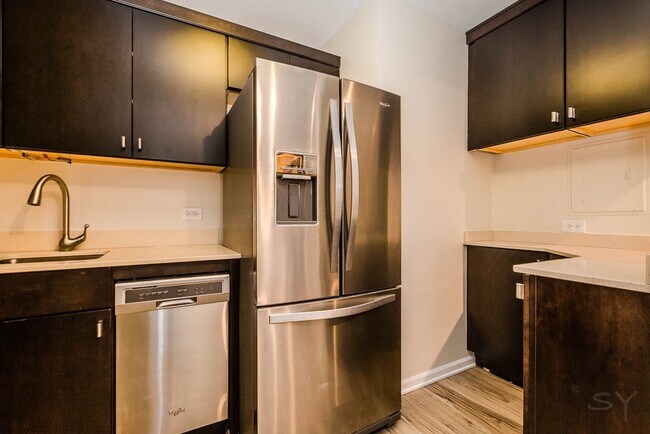 Building Photo - 777 N Michigan Ave