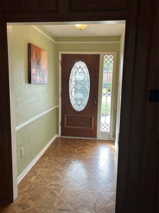 Building Photo - 17718 Surreywest Ln