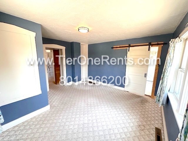 Building Photo - This property offers a NO DEPOSIT option available for qualified renters!