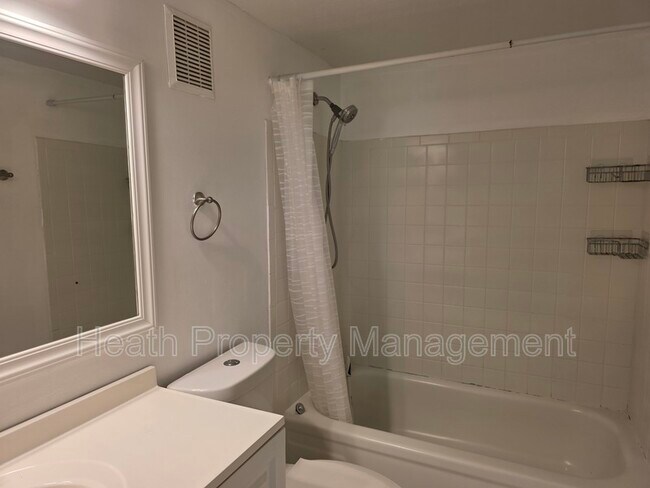 Building Photo - 605 N Keene Rd