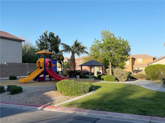 Building Photo - 605 Sonoran Heights Ave