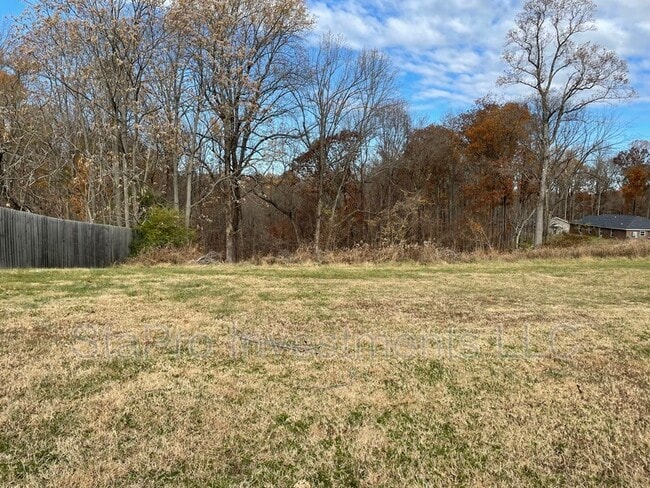 Building Photo - 65 McMurtry Rd