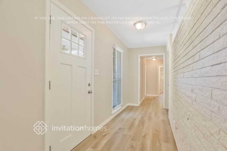 Building Photo - 3887 Sable Dr