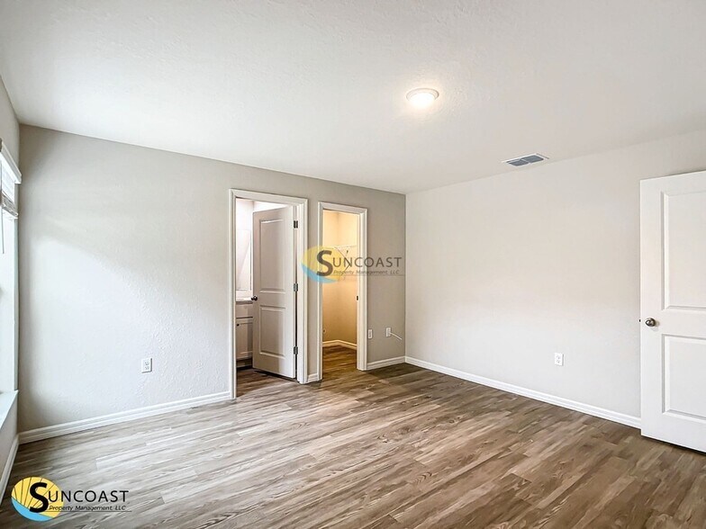 Building Photo - 3156 W Barberton Pl