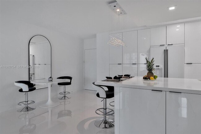 Building Photo - 2501 S Ocean Dr