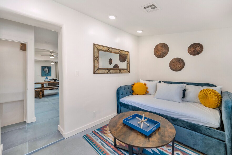 Building Photo - 2610 N 24th St