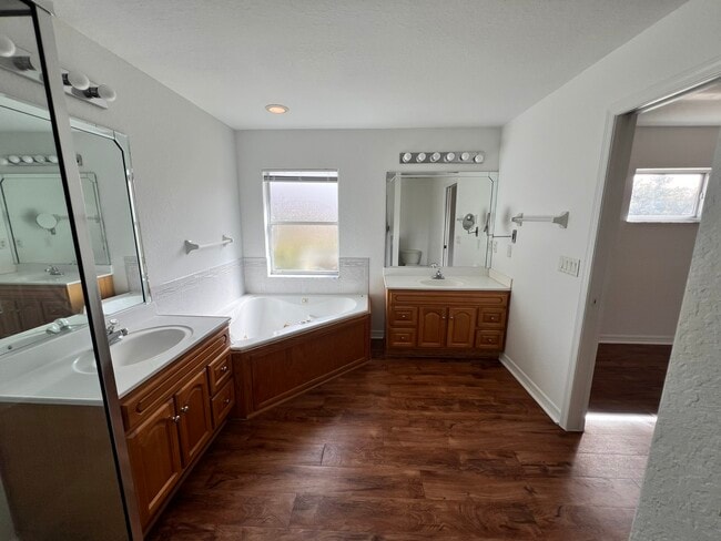 Building Photo - 10900 SW 45th Terrace